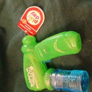 Bubble blast that lights up for kids 3+
